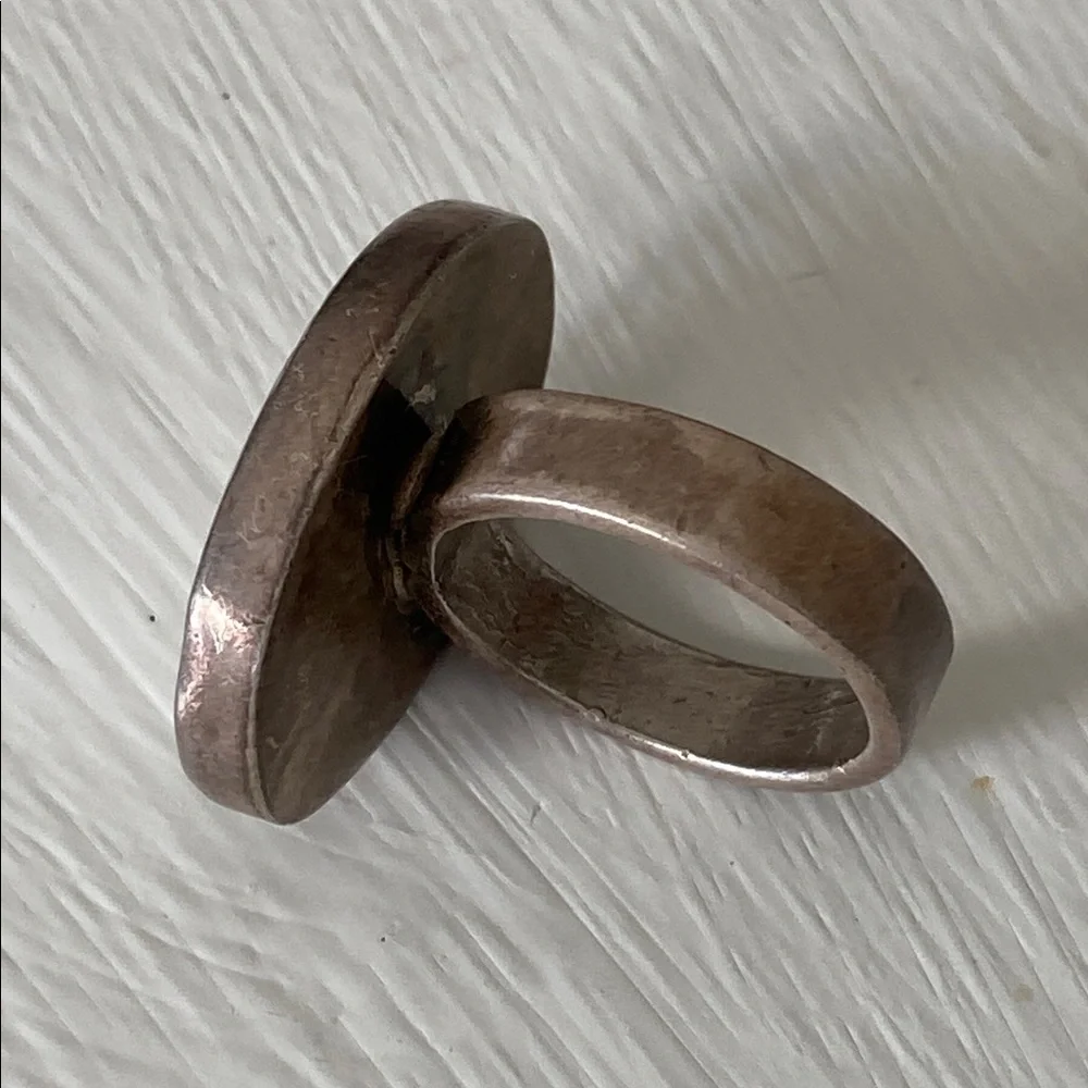 Mother of Pearl Gemstone 925 Sterling Silver Ring Size 6.5